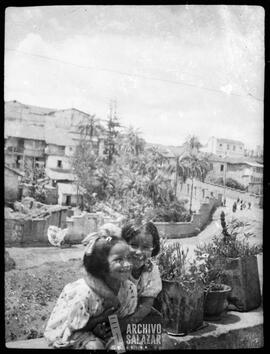 Pepa y Lupe Salazar.