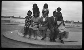 Retrato de Familia Salazar Barrera en paseo a la Costa.