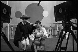 Ilonca Vargas y Antonio Ordoñez en presentación en Canal 6 TV.