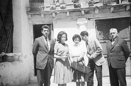 Retrato (de izquierda a derecha) de Gustavo Guerra, Bertha Guerra, Lola Salazar, Hugo Guerra y Carlos Guerra.