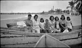 Retrato de Familia Salazar Barrera en paseo a la Costa.