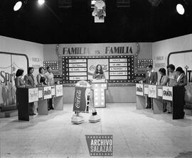 Familia Vs. Familia. Programa de canal 8.