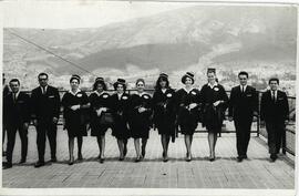 Francisco Javier Salazar junto a grupo de guías de Metropolitan Touring.