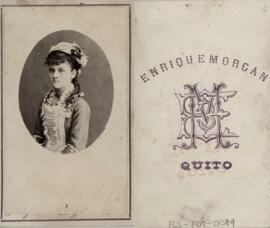 Tarjeta de visita del Estudio Enrique Morgan (Quito), retrato de mujer sin identificar.