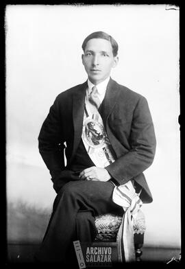 Francisco Salazar Cortez. Retrato como Presidente del Sindicado de Choferes de Pichincha.