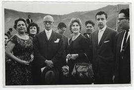 Fotografía Carlota Jaramillo, José María Velasco Ibarra, Corina del Parral, Francisco Salazar Barrera y desconocidos.