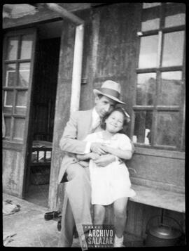 Francisco Salazar Cortez con Pepa Salazar en Chiriyacu.
