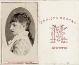 Tarjeta de visita del Estudio Enrique Morgan (Quito), retrato de mujer sin identificar.