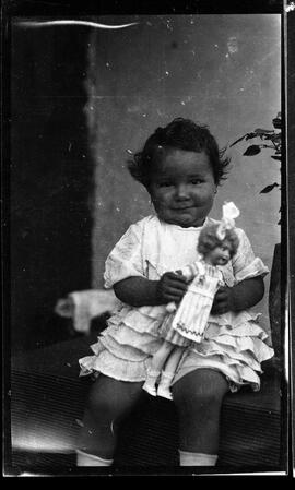 Retrato de Lola Salazar en su casa de Chiriyacu.