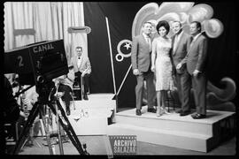 Orquesta Frank Sinatra Júnior en presentación en canal 6 TV.