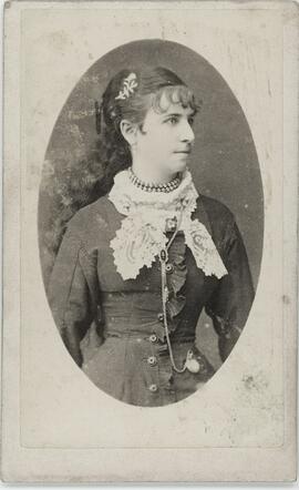 Tarjeta de visita, retrato de mujer sin identificar.
