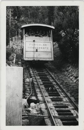Fotografía grupal en funicular a Monserrate.