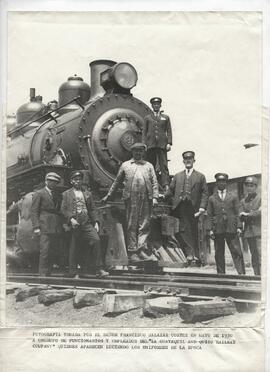 Funcionarios y empleados de la "Guayaquil and Quito Railway Company".